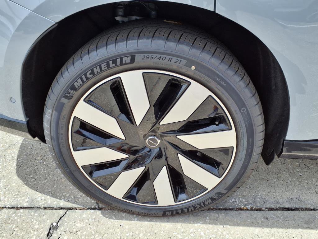 New 2025 Volvo EX90 Ultra image 9