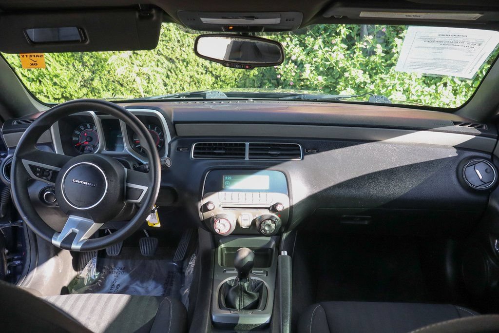 Used 2011 Chevrolet Camaro LS RWD image 24