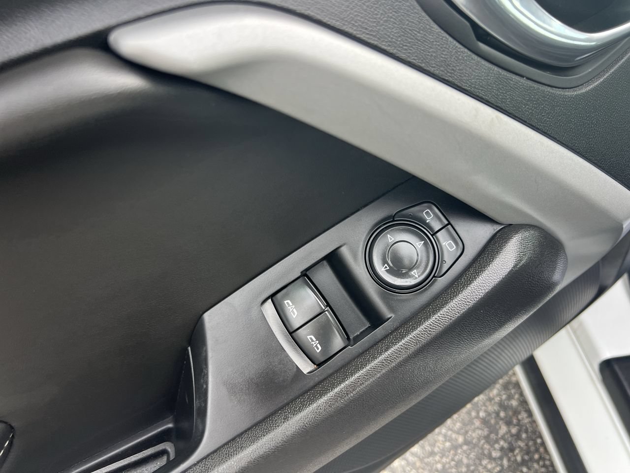 Used 2021 Chevrolet Camaro SS RWD image 15