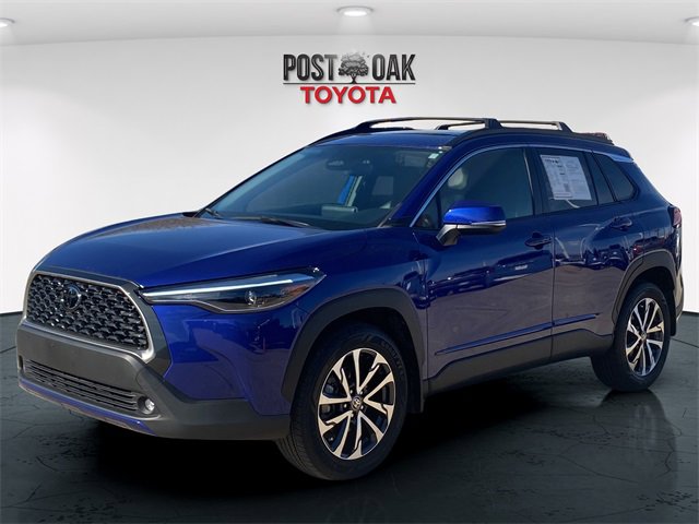 Used 2024 Toyota Corolla Cross XLE image 3