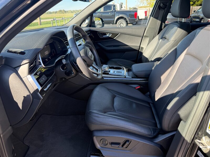 Used 2023 Audi Q7 3.0T Premium w/ Convenience Package AWD/4WD image 9