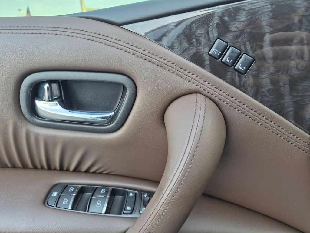 Used 2024 Nissan Armada Platinum w/ Captain's Chairs Package image 16