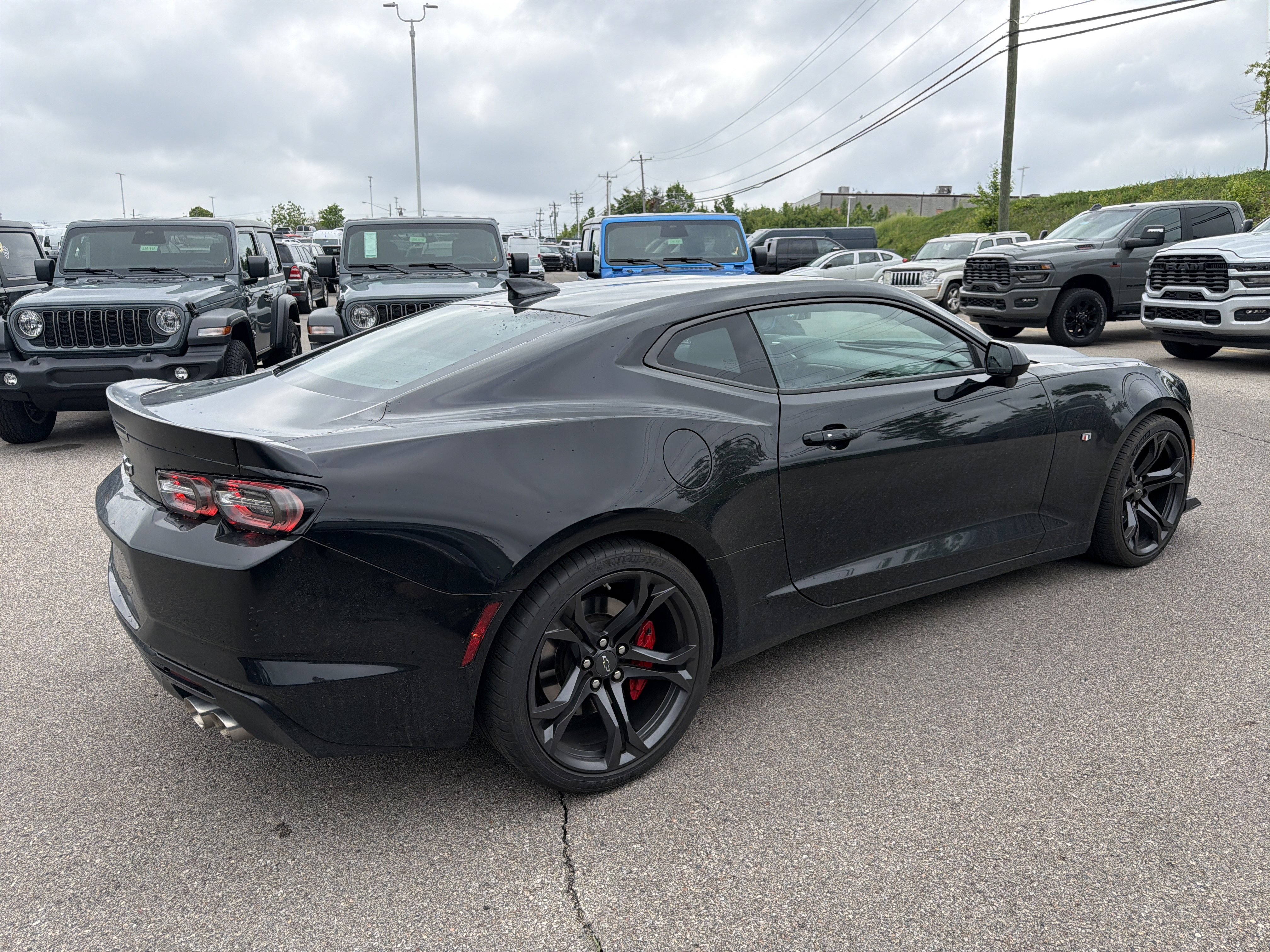 Used 2023 Chevrolet Camaro SS RWD image 12