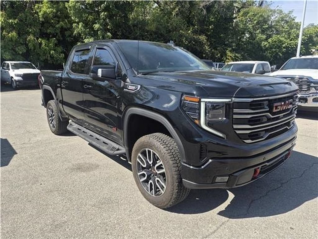 Used 2026 GMC Sierra 1500 AT4 w/ AT4 Premium Package AWD/4WD image 9