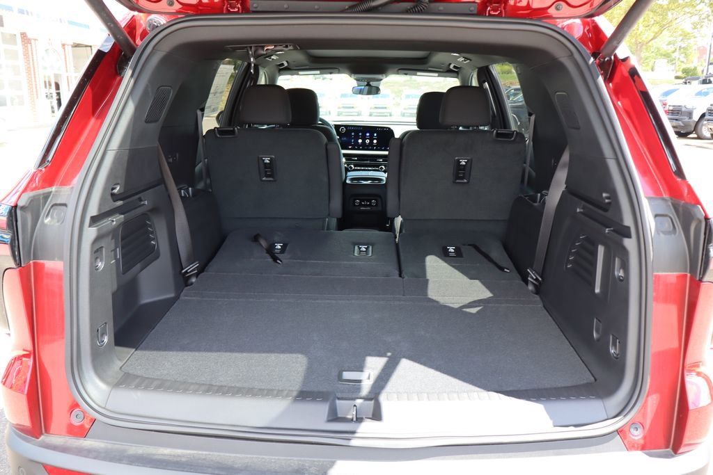 New 2025 Chevrolet Traverse LT w/ Sun and Wheel Package image 37