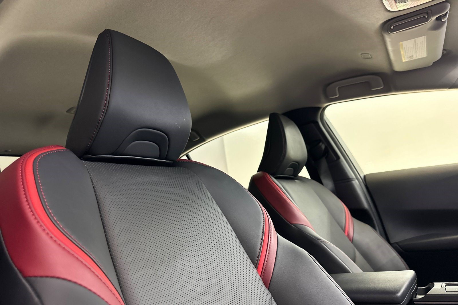 Used 2024 Toyota Prius Prime FWD image 23