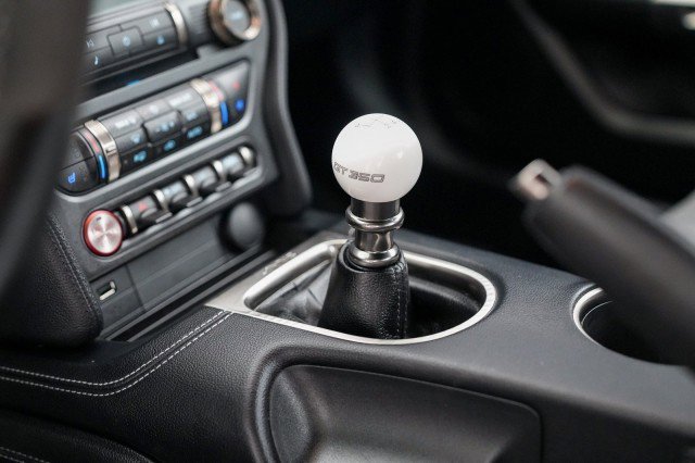 Used 2019 Ford Mustang Shelby GT350 w/ Technology Package image 27