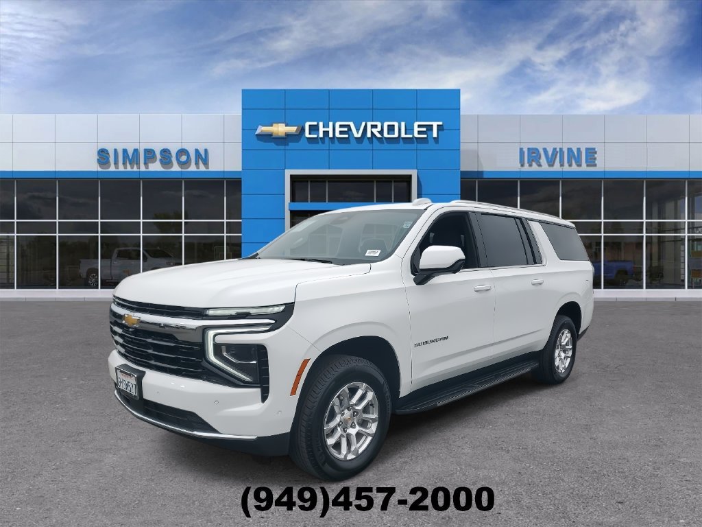Used 2026 Chevrolet Suburban LS RWD image 4