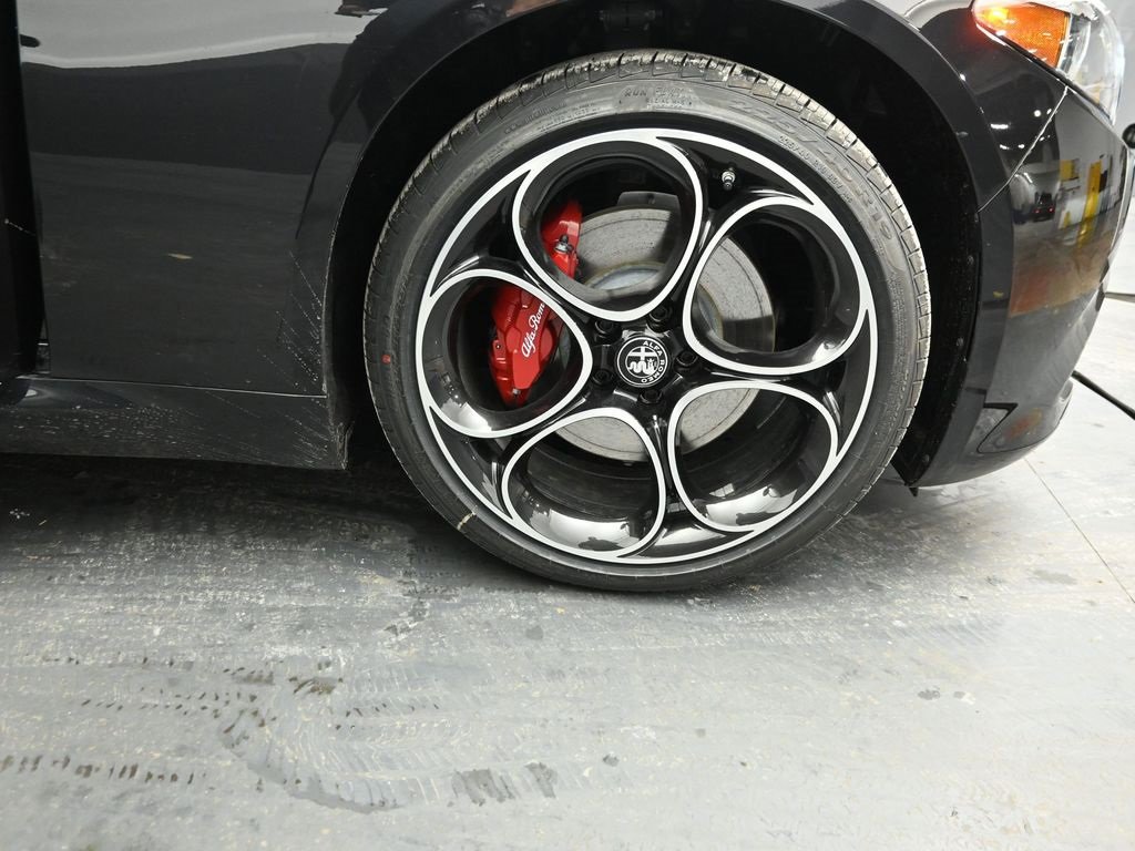 New 2026 Alfa Romeo Giulia AWD w/ Driving Assist Package image 30