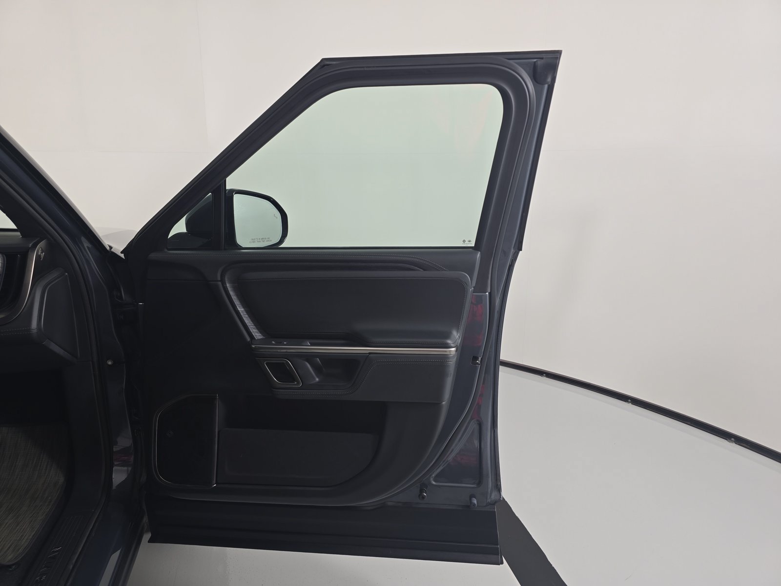 Used 2024 Rivian R1T Adventure Dual AWD/4WD image 18