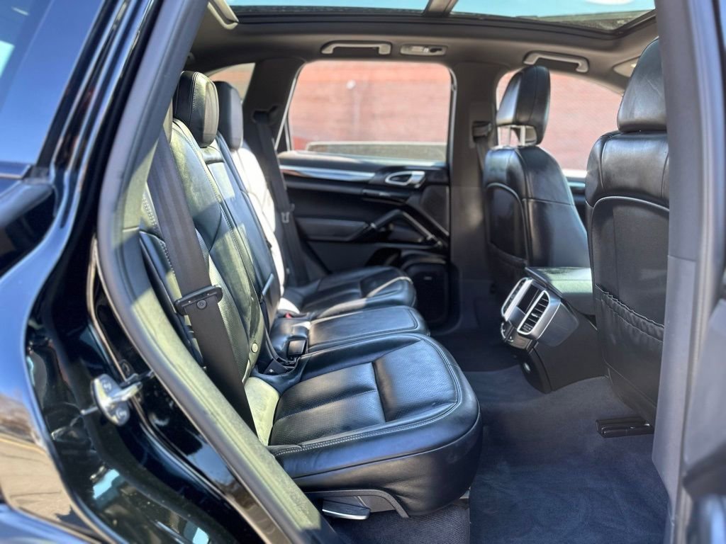 Used 2016 Porsche Cayenne GTS AWD/4WD image 11