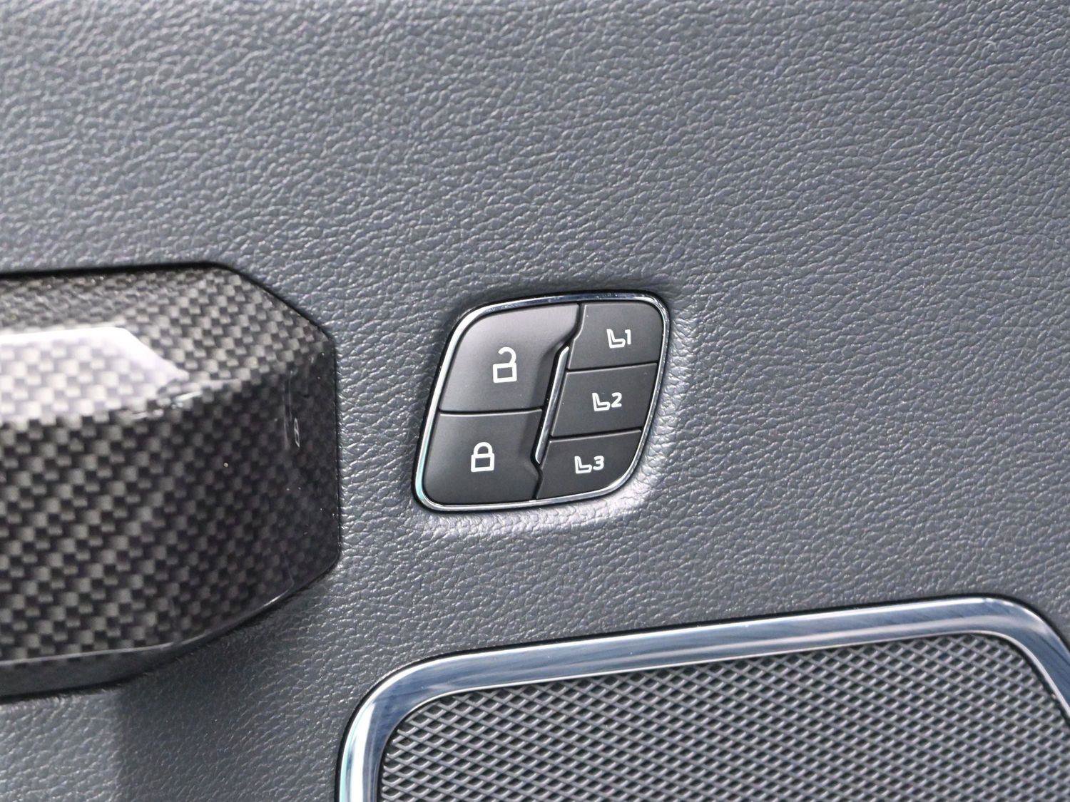 Used 2022 Ford F250 Lariat w/ Lariat Ultimate Package image 13