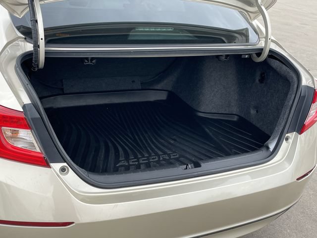 Used 2018 Honda Accord LX image 27