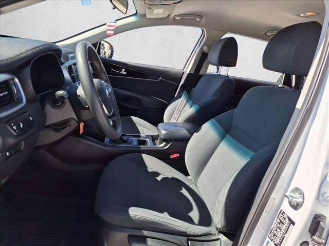 Used 2020 Kia Sorento LX FWD image 12