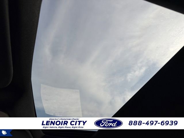 Used 2024 Ford F150 Lightning Platinum image 17