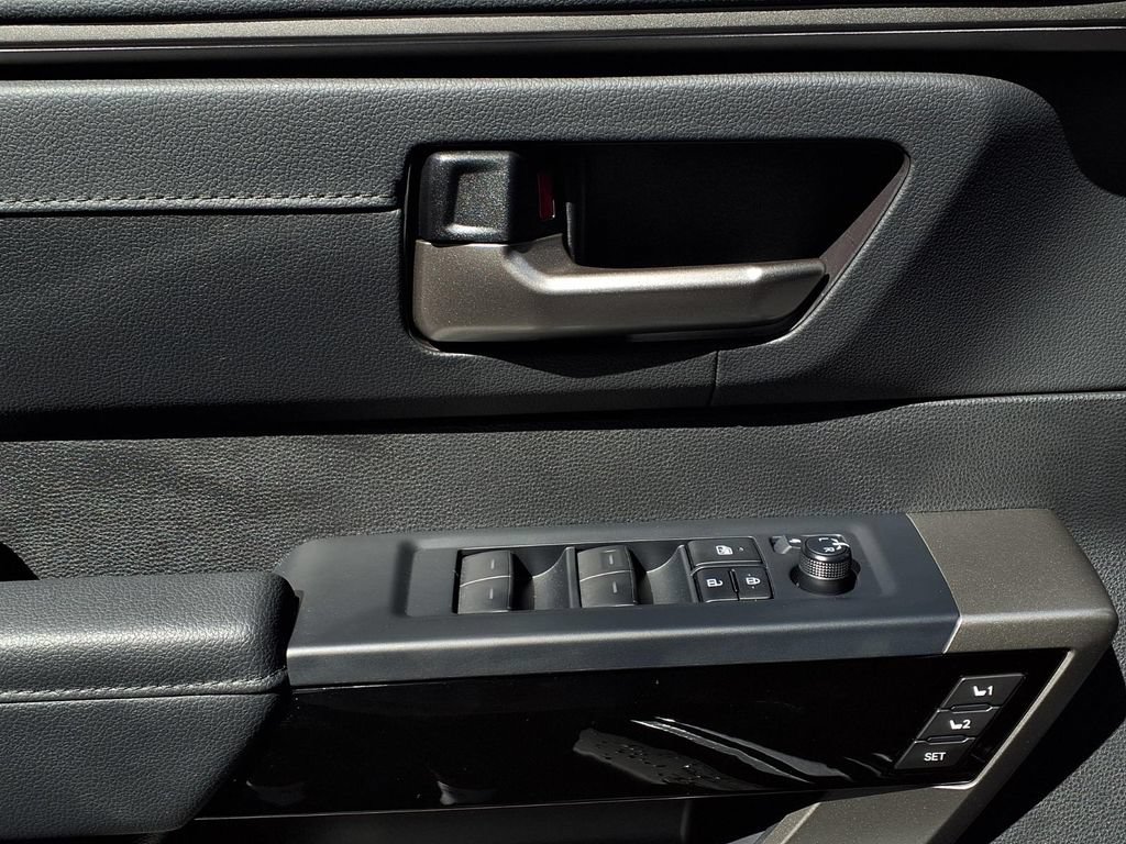 Certified 2025 Toyota Tundra Limited AWD/4WD image 20