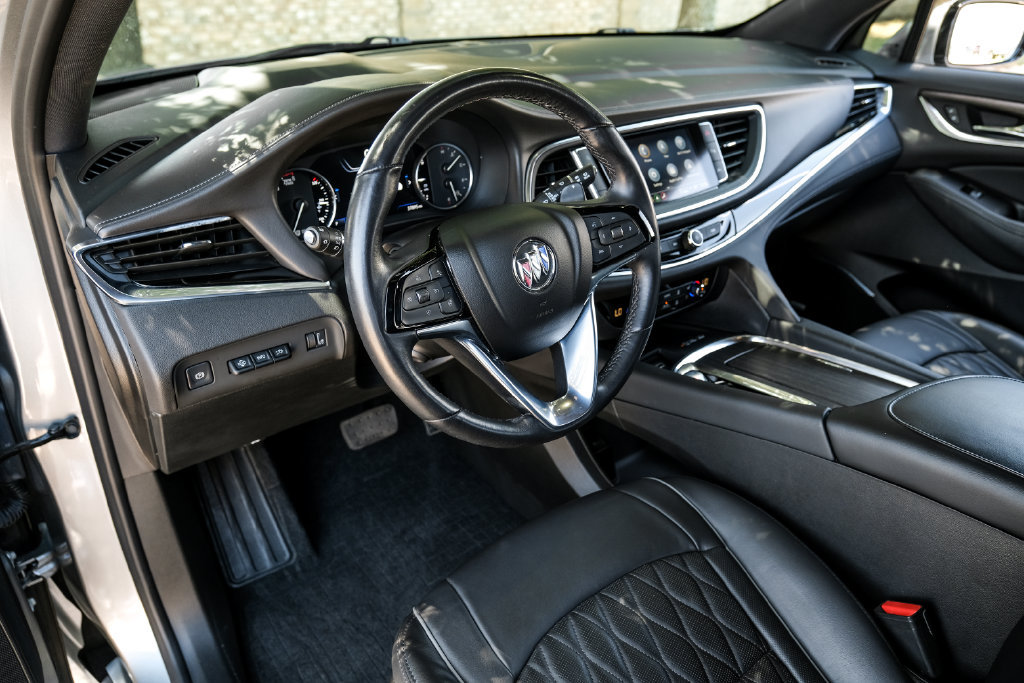 Used 2024 Buick Enclave Avenir w/ Avenir Technology Package FWD image 26