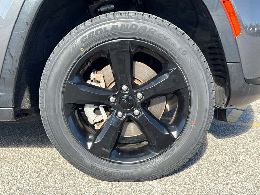 Used 2023 Jeep Grand Cherokee L Laredo AWD/4WD image 18