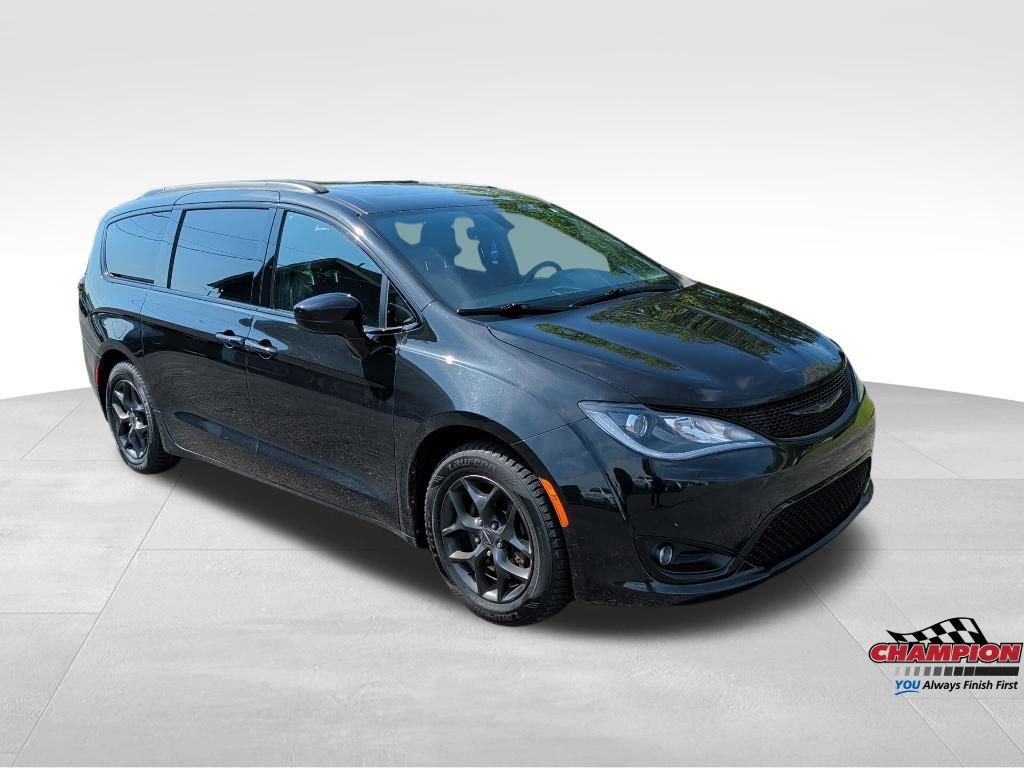 Used 2018 Chrysler Pacifica Touring-L Plus w/ S Appearance Package FWD image 8