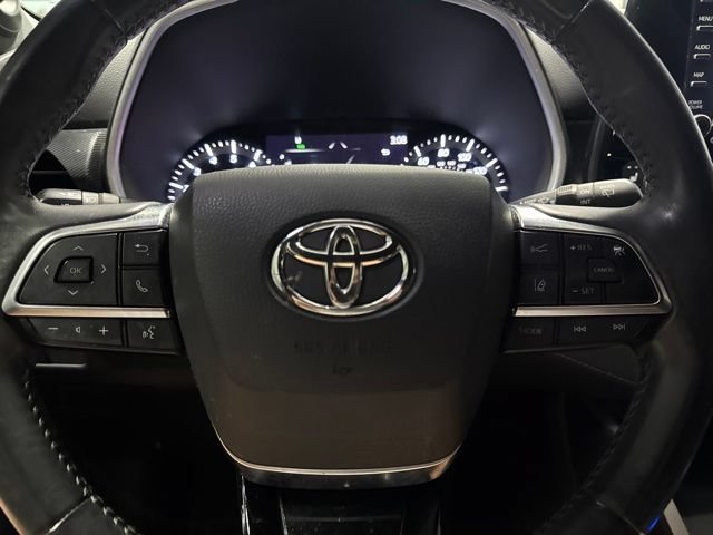 Used 2021 Toyota Highlander XSE AWD/4WD image 13