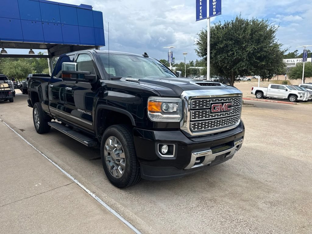 Used 2018 GMC Sierra 2500 Denali w/ Duramax Plus Package AWD/4WD image 2
