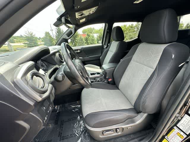 Used 2023 Toyota Tacoma TRD Off-Road w/ Technology Package AWD/4WD image 15
