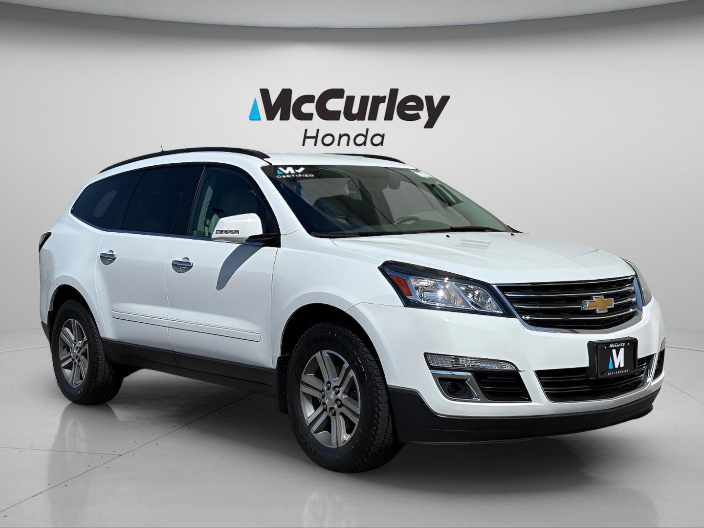 Used 2017 Chevrolet Traverse LT FWD image 1