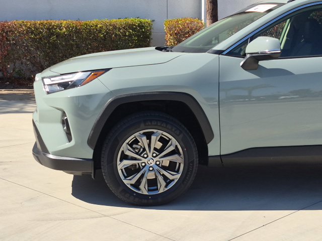 Used 2023 Toyota RAV4 XLE Premium AWD/4WD image 21