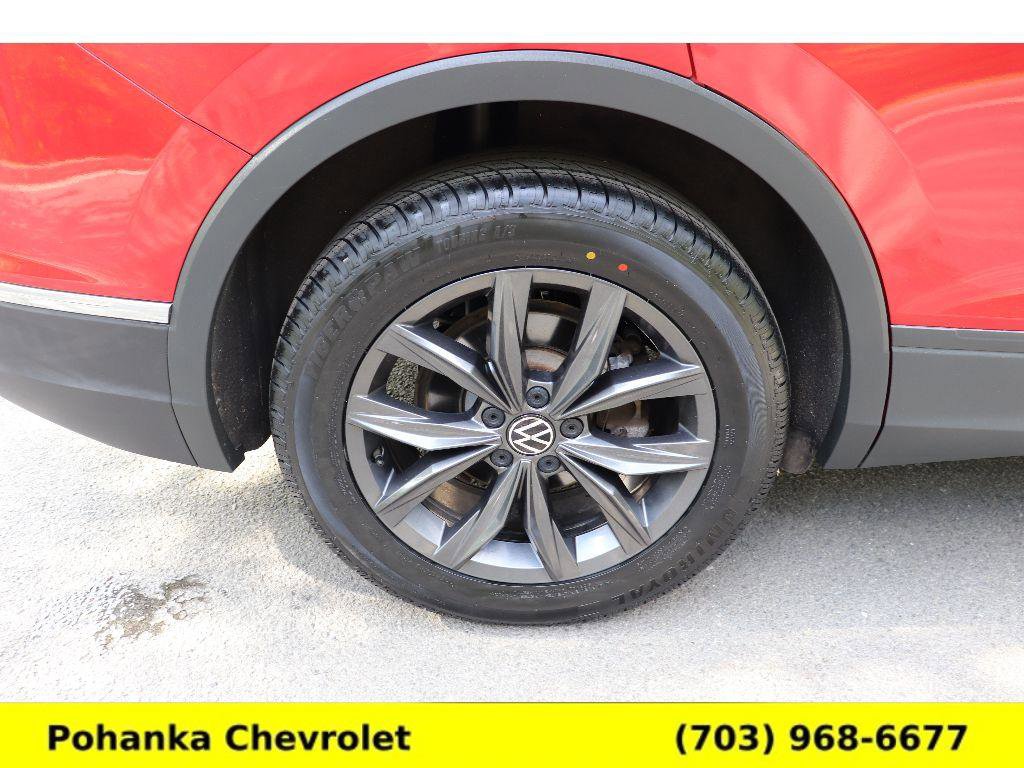 Used 2022 Volkswagen Tiguan SE AWD/4WD image 27