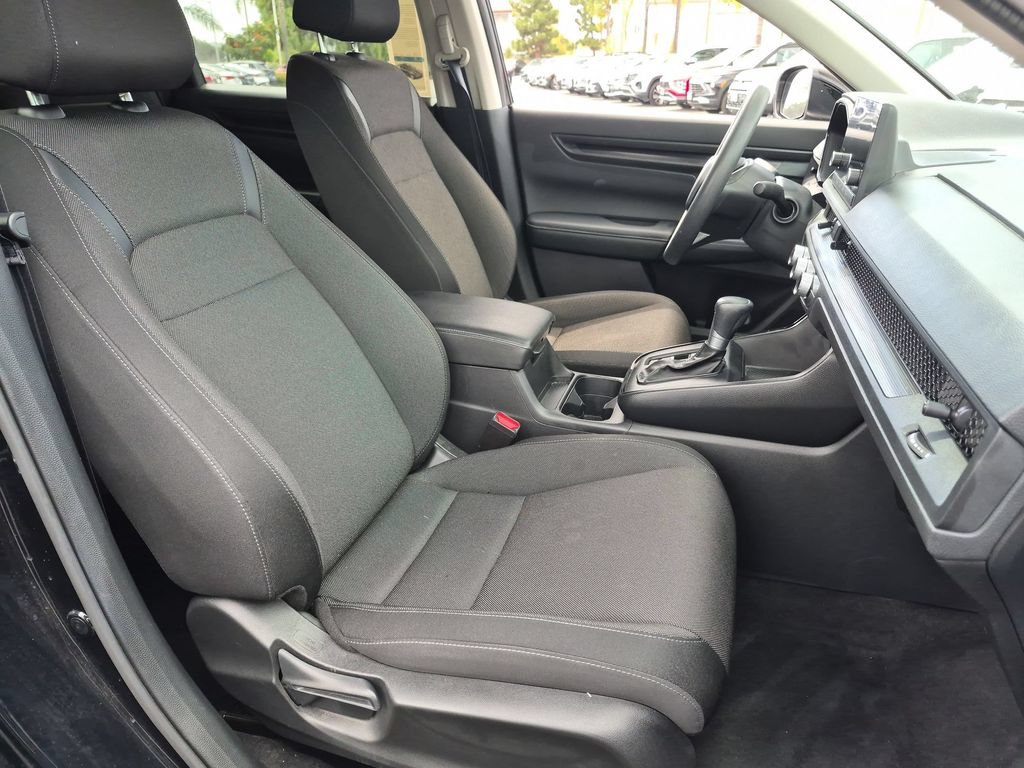 Used 2025 Honda CR-V LX image 31