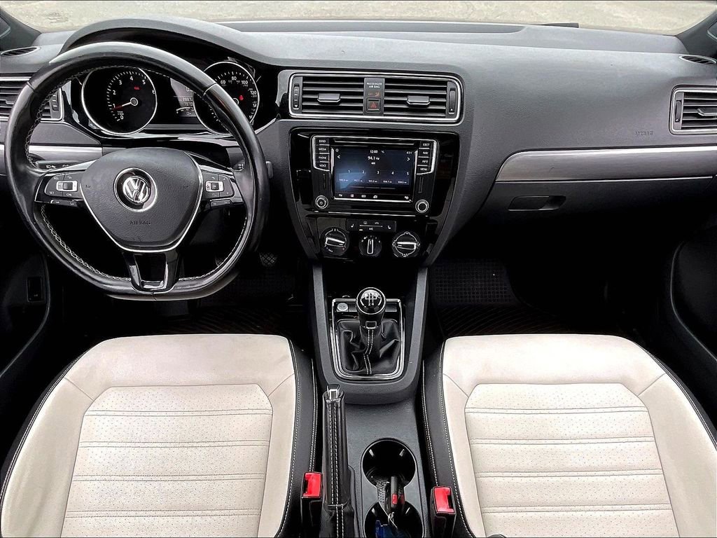 Used 2016 Volkswagen Jetta Sport image 20
