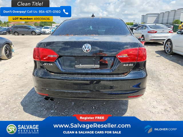 Used 2011 Volkswagen Jetta SE FWD image 8