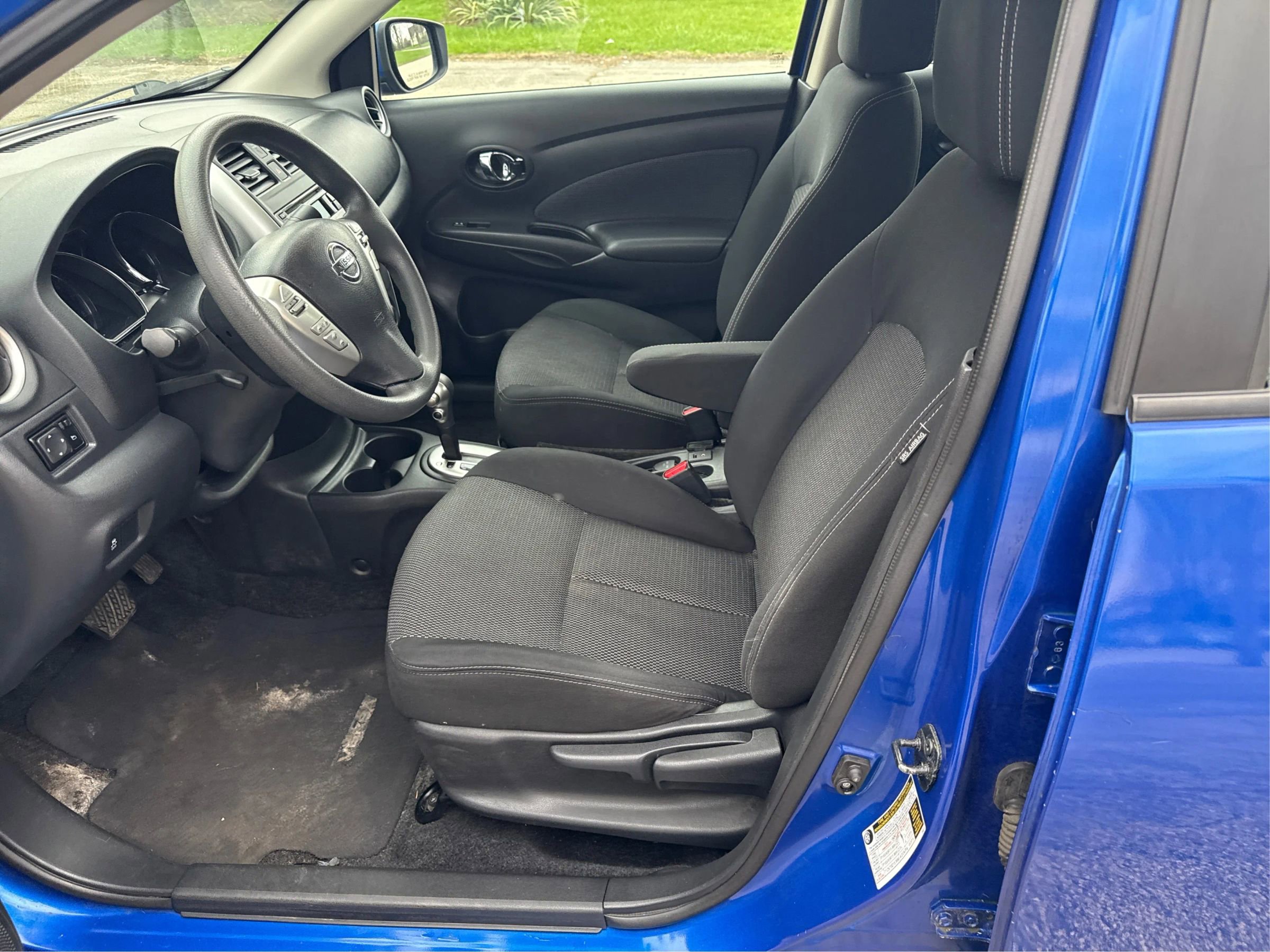 Used 2016 Nissan Versa SV image 10