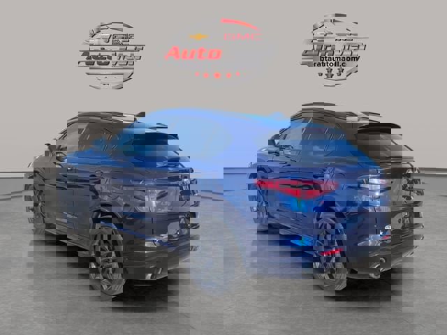 Used 2021 Alfa Romeo Stelvio Ti w/ Nero Edizione image 3