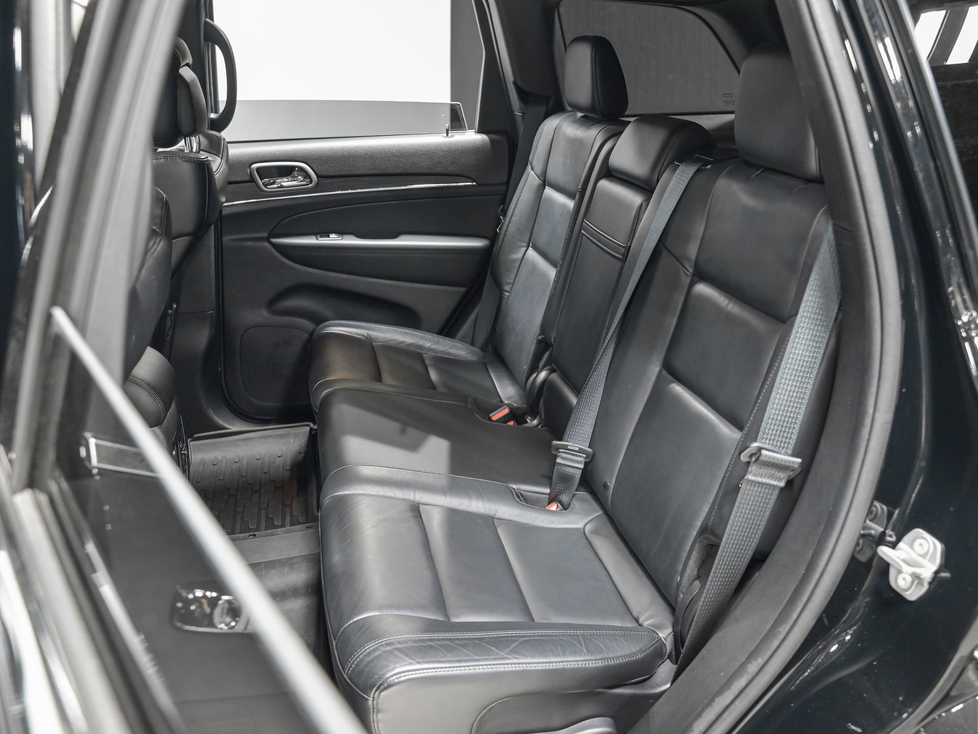 Used 2021 Jeep Grand Cherokee Limited image 28