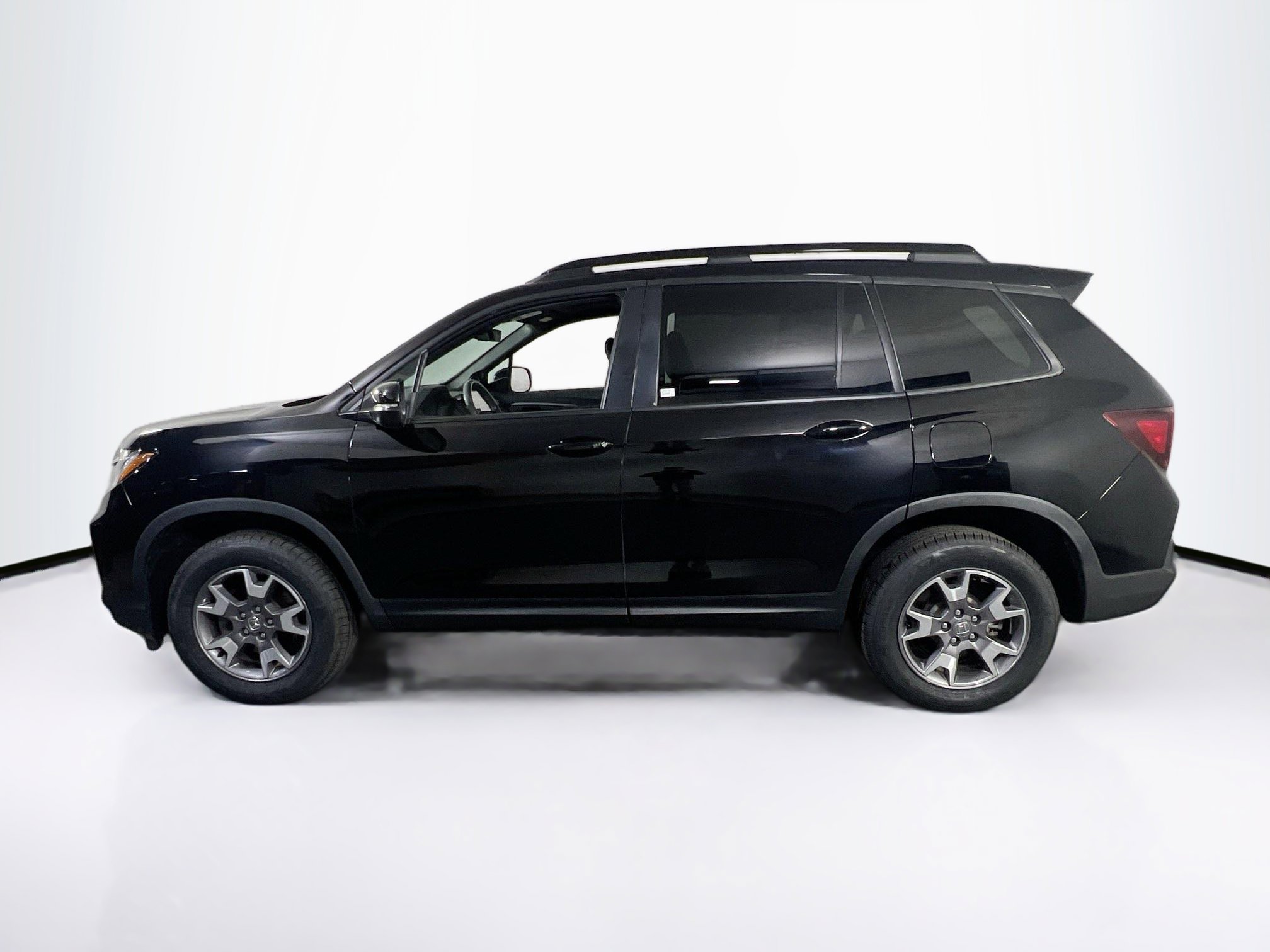 Used 2022 Honda Passport TrailSport image 8