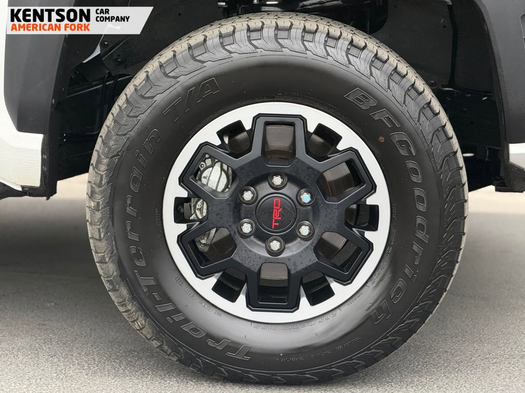 Used 2025 Toyota Tacoma TRD Off-Road image 16