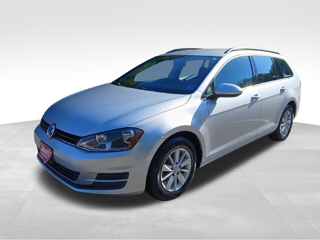 Used 2017 Volkswagen Golf SportWagen FWD image 3