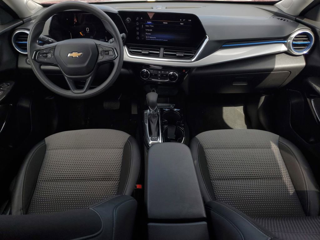 Used 2025 Chevrolet Trax LT image 13