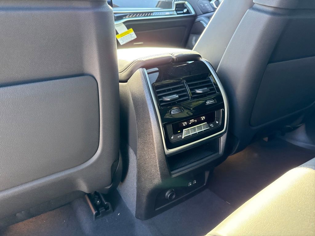 New 2026 BMW X5 M60i image 21