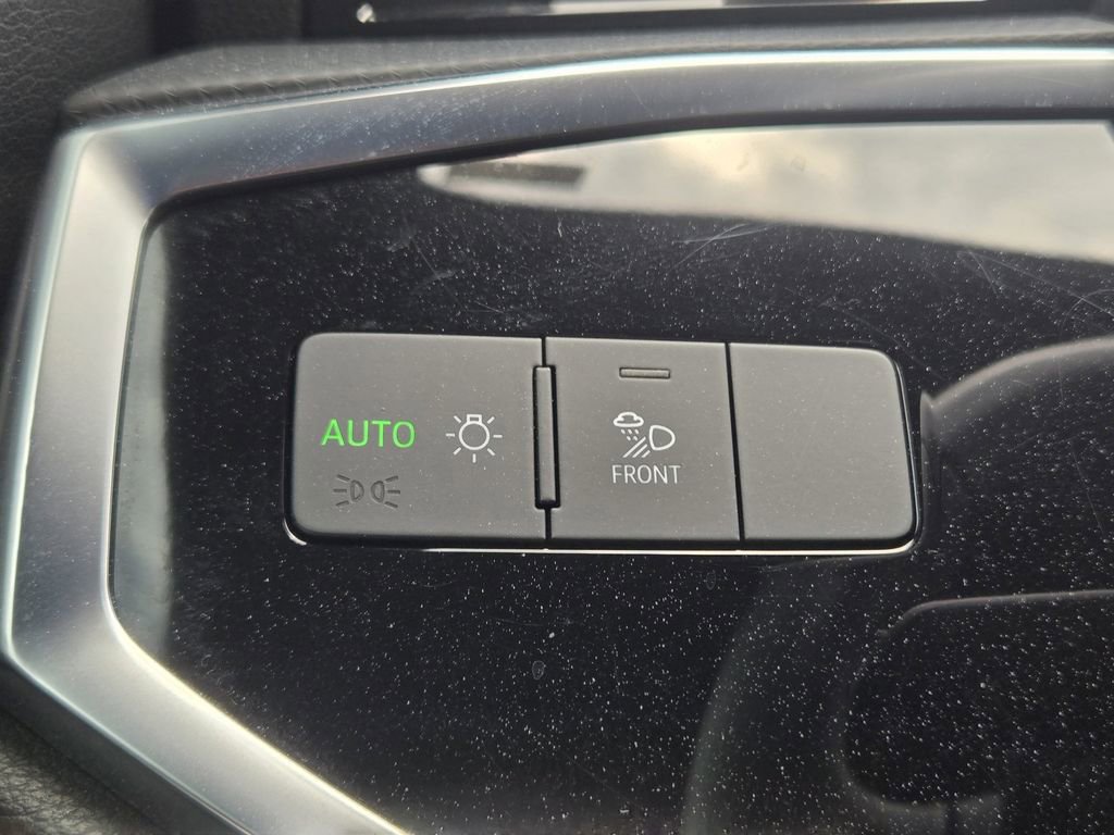 Certified 2024 Audi Q3 2.0T Premium image 28