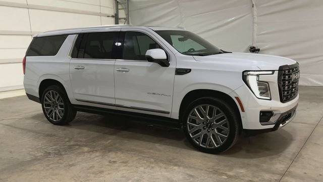 New 2026 GMC Yukon XL Denali Ultimate w/ LPO, Floor Liner Package AWD/4WD image 2