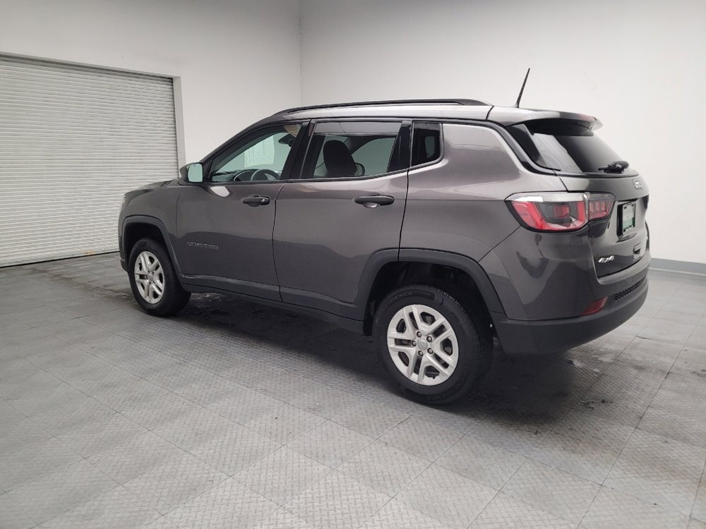 Used 2018 Jeep Compass Sport image 3