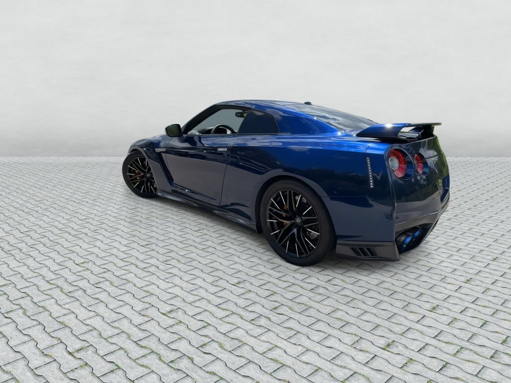 Used 2017 Nissan GT-R Premium w/ Premium Interior Package AWD/4WD image 6