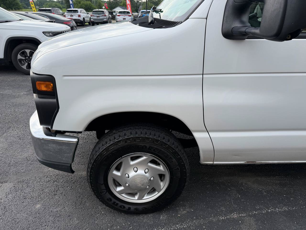Used 2014 Ford E-150 and Econoline 150 RWD image 11