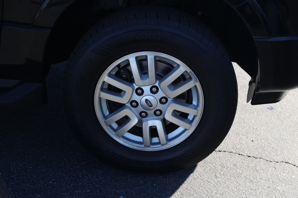 Used 2011 Ford Expedition XLT w/ HD Trailer Tow Pkg RWD image 10
