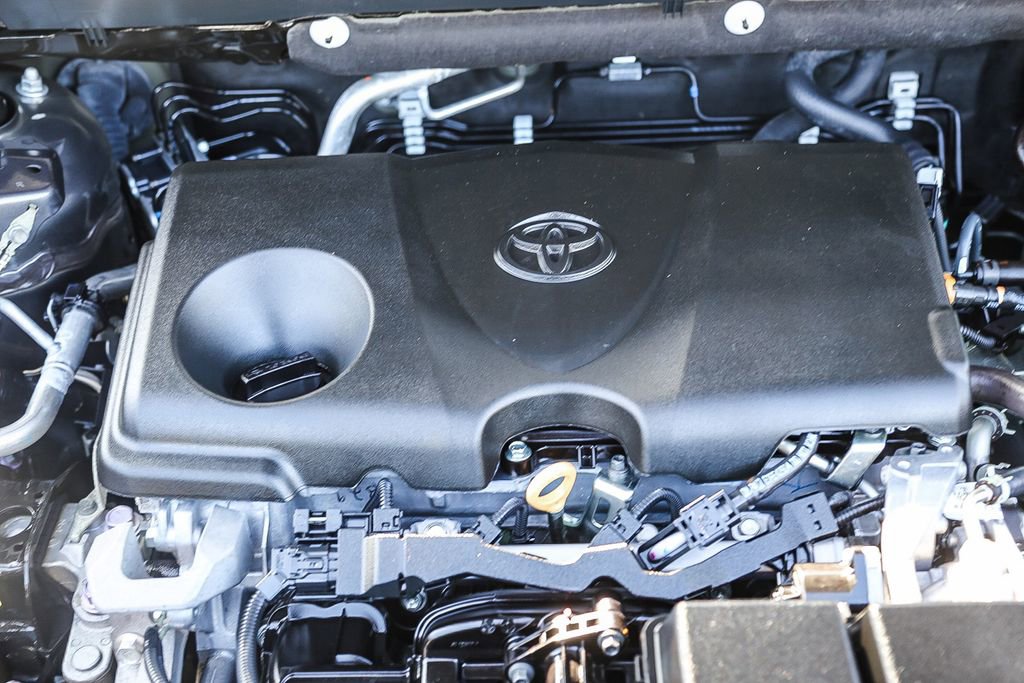 Used 2021 Toyota RAV4 XLE image 29