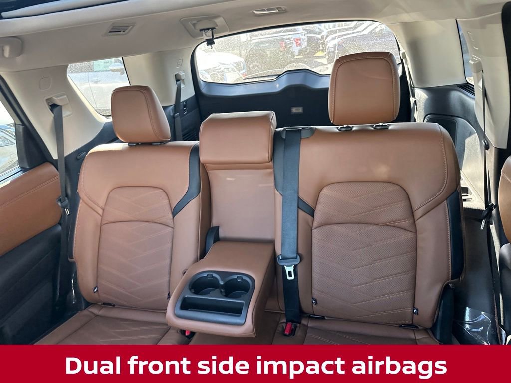 New 2025 Nissan Pathfinder Platinum w/ Black Appearance Package image 31