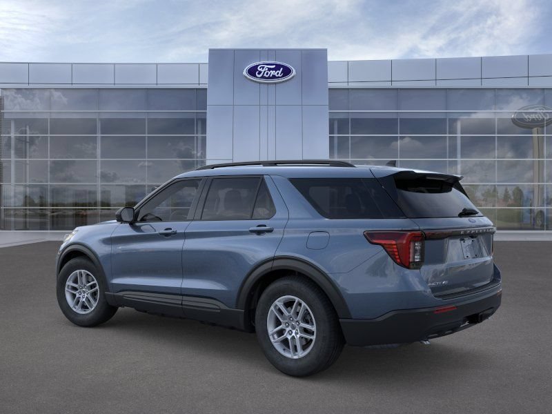 New 2026 Ford Explorer Active RWD image 5