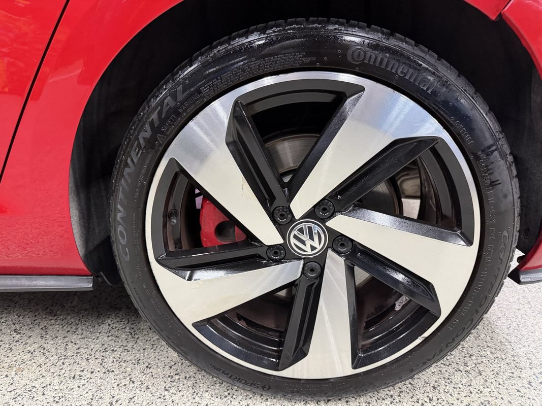 Used 2019 Volkswagen GTI SE FWD image 36